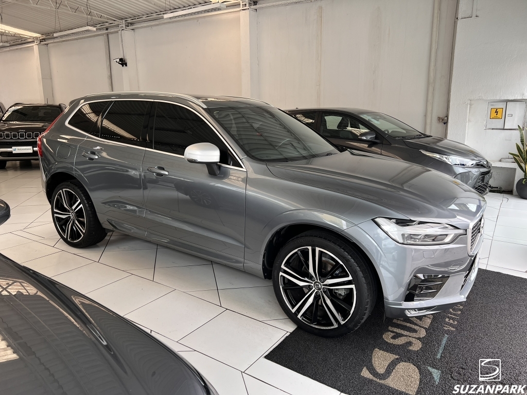 VOLVO XC60 T5 R DESING AWD